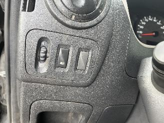 Renault Master Master III (MA/MB/MC/MD/MH/MF/MG/MH) Van 2.3 dCi 165 16V RWD (M9T-700(=
M9T-A7)) [120kW]  (07-2014/...) picture 18