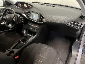 Peugeot 308 308 (L3/L8/LB/LH/LP) Hatchback 5-drs 1.2 12V VTi PureTech 82 (EB2F(HMZ=
)) [60kW]  (09-2013/06-2021) picture 9