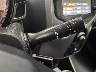 Peugeot 108 108 Hatchback 1.0 12V (1KRFE(CFB)) [51kW]  (05-2014/...) picture 23