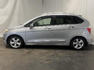 Honda Fr-v FR-V (BE) MPV 2.0 16V (K20A9) [110kW]  (02-2005/12-2006) picture 4