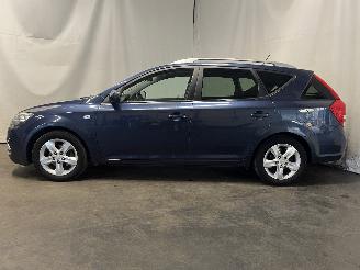 Kia Cee d Cee'd Sporty Wagon (EDF) Combi 1.4 16V (G4FA) [66kW]  (07-2009/12-2012=
) picture 4