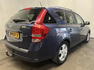 Kia Cee d Cee'd Sporty Wagon (EDF) Combi 1.4 16V (G4FA) [66kW]  (07-2009/12-2012=
) picture 6