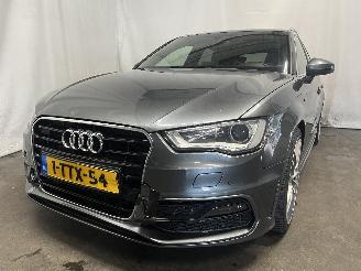 Unfallwagen Audi A3 A3 Sportback (8VA/8VF) Hatchback 5-drs 1.8 TFSI 16V (CJSA(Euro 5)) [13=
2kW]  (09-2012/03-2020) 2014/5