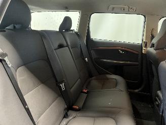 Volvo V-70 V70 (BW) Combi 2.4 D 20V (D5244T19) [120kW]  (04-2007/12-2010) picture 11