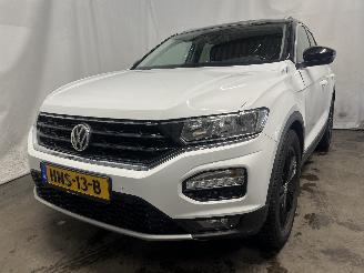 uszkodzony samochody osobowe Volkswagen T-Roc T-Roc I SUV 1.0 TSI 12V BlueMotion (DKRF) [85kW]  (07-2017/11-2020) 2019/6