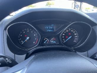 Ford Focus Focus 3 Wagon Combi 1.0 Ti-VCT EcoBoost 12V 100 (M2DA(Euro 5)) [74kW] =
 (02-2012/05-2018) picture 21