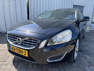 škoda osobní automobily Volvo V-60 V60 I (FW/GW) Combi 1.6 T3 16V (B4164T3(Euro 5)) [110kW]  (09-2010/12-=
2015) 2012/4