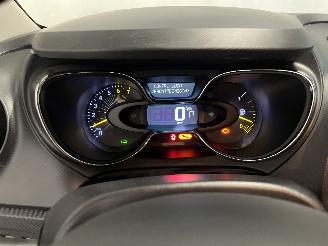 Renault Captur Captur I (2R) SUV 1.2 TCE 16V EDC (H5F-412(H5F-G4)) [87kW]  (01-2016/.=
=2E.) picture 22
