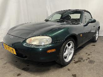 Mazda MX-5 MX-5 (NB18/35/8C) Cabrio 1.6i 16V (B6MC(Euro 2)) [81kW]  (05-1998/10-2=
005) picture 3