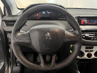 Peugeot 208 208 I (CA/CC/CK/CL) Hatchback 1.0 Vti 12V PureTech (EB0(ZMZ)) [50kW]  =
(03-2012/12-2019) picture 12
