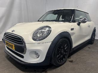 Mini Mini Mini (F56) Hatchback 3-drs 1.2 12V One (B38A12A) [75kW]  (04-2014/10-2=
017) picture 3