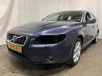 krockskadad bil auto Volvo V-70 V70 (BW) Combi 2.0 D3/D4 20V (D5204T3) [120kW]  (03-2010/12-2015) 2012/6