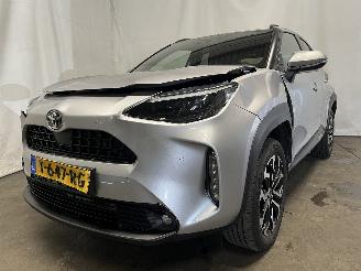 krockskadad bil auto Toyota Yaris Yaris Cross (PB1/PJ1) SUV 1.5 12V Hybrid 115 (M15AFXE) [85kW]  (09-202=
0/...) 2023/1