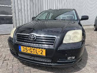 Auto incidentate Toyota Avensis Avensis Wagon (T25/B1E) Combi 2.0 16V VVT-i D4 (1AZFSE) [108kW]  (04-2=
003/11-2008) 2005/4