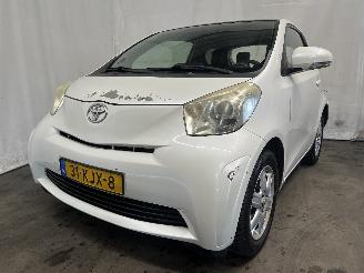krockskadad bil auto Toyota iQ iQ Hatchback 3-drs 1.0 12V VVT-i (1KR-FE) [50kW]  (01-2009/12-2015) 2009/3