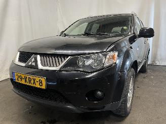 krockskadad bil auto Mitsubishi Outlander Outlander (CW) SUV 2.4 16V Mivec 4x2 (4B12) [125kW]  (11-2006/11-2012)= 2008/1