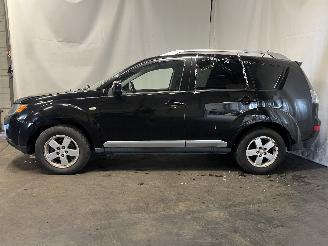 Mitsubishi Outlander Outlander (CW) SUV 2.4 16V Mivec 4x2 (4B12) [125kW]  (11-2006/11-2012)= picture 4