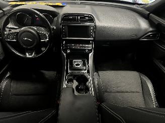 Jaguar XE XE Sedan 2.0 D E-Performance 16V (204DTD(AJ20D4)) [120kW]  (03-2015/..=
=2E) picture 18