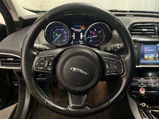 Jaguar XE XE Sedan 2.0 D E-Performance 16V (204DTD(AJ20D4)) [120kW]  (03-2015/..=
=2E) picture 16