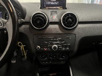 Audi A1 A1 (8X1/8XK) Hatchback 3-drs 1.2 TFSI (CBZA) [63kW]  (05-2010/04-2015)= picture 17