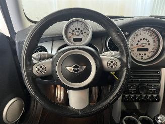 Mini Mini Mini (R50/53) Hatchback 1.6 16V Cooper S (W11-B16A) [120kW]  (03-2002/=
09-2006) picture 15