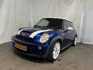 krockskadad bil auto Mini Mini Mini (R50/53) Hatchback 1.6 16V Cooper S (W11-B16A) [120kW]  (03-2002/=
09-2006) 2004/6