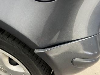 Toyota Yaris Yaris (P1) Hatchback 1.3 16V VVT-i (2SZFE) [64kW]  (04-2002/09-2005) picture 14