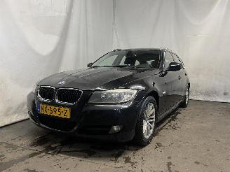 Damaged car BMW 3-serie 3 serie Touring (E91) Combi 320d 16V (N47-D20C) [135kW]  (03-2010/05-2=
012) 2010/8