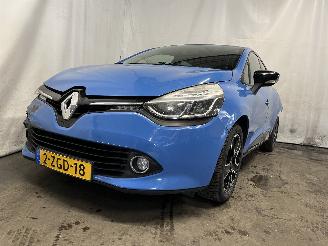 krockskadad bil auto Renault Clio Clio IV (5R) Hatchback 5-drs 1.5 Energy dCi 90 FAP (K9K-639) [66kW]  (=
11-2012/08-2021) 2015/1