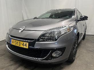 skadebil auto Renault Mégane Megane III Grandtour (KZ) Combi 5-drs 1.2 16V TCE 115 (H5F-400(H5F-A4)=
) [85kW]  (03-2012/02-2016) 2013/10