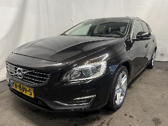 damaged passenger cars Volvo V-60 V60 I (FW/GW) Combi 2.4 D5 20V AWD Twin Engine Plug-in Hybrid (D87PHEV=
) [120kW]  (03-2015/05-2018) 2016/8