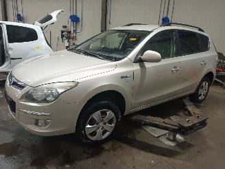 Vrakbiler auto Hyundai I-30 i30 Crosswagon (WWH) Combi 1.4 CVVT 16V (G4FA) [80kW]  (11-2009/06-201=
2) 2010/7