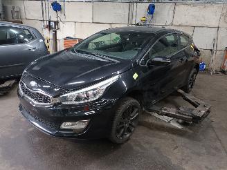 Dezmembrări autoturisme Kia Pro cee d Pro cee'd (JDB3) Hatchback 3-drs 1.6 GDI 16V (G4FD) [99kW]  (03-2013/1=
2-2018) 2013/6