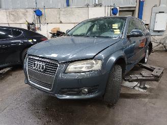 Coche siniestrado Audi A3 A3 Sportback (8PA) Hatchback 5-drs 1.6 (BSE) [75kW]  (09-2004/03-2013)= 2008/11