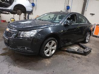 Démontage voiture Daewoo Cruze Cruze (300) Sedan 1.8 16V VVT (F18D4(Euro 5)) [104kW]  (05-2009/12-201=
5) 2009/8