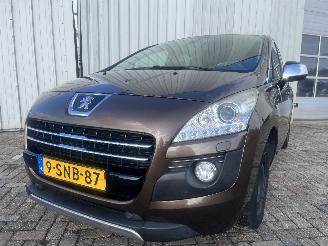 skadebil auto Peugeot 3008 3008 I (0U/HU) MPV 2.0 HYbrid4 16V (DW10CTED4(RHC)) [147kW]  (02-2011/=
08-2016) 2013/11
