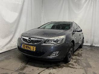 skadebil auto Opel Astra Astra J Sports Tourer (PD8/PE8/PF8) Combi 1.4 Turbo 16V (A14NET(Euro 5=
)) [103kW]  (10-2010/10-2015) 2011/5