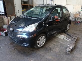 Purkuautot passenger cars Toyota Aygo Aygo (B10) Hatchback 1.0 12V VVT-i (1KR-FE) [50kW]  (07-2005/05-2014) 2011/11