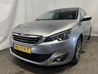 Avarii autoturisme Peugeot 308 308 (L3/L8/LB/LH/LP) Hatchback 5-drs 1.2 12V e-THP PureTech 130 (EB2DT=
S(HNY)) [96kW]  (11-2013/06-2021) 2017/2