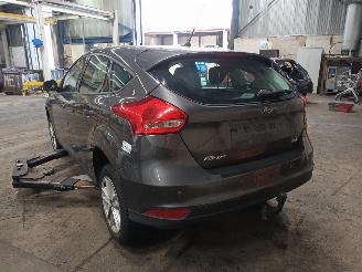 Ford Focus Focus 3 Hatchback 1.0 Ti-VCT EcoBoost 12V 100 (M2DC) [74kW]  (02-2012/=
05-2018) picture 4