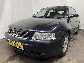 Vaurioauto  passenger cars Audi A3 A3 (8L1) Hatchback 1.6 (BFQ) [75kW]  (08-2000/05-2003) 2002/10