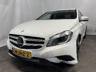 uszkodzony samochody osobowe Mercedes A-klasse A (W176) Hatchback 1.6 A-180 16V (M270.910) [90kW]  (09-2012/05-2018) 2012/11