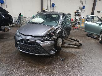 Autoverwertung Toyota Yaris Yaris III (P13) Hatchback 1.5 16V Dual VVT-iE (2NRFKE) [82kW]  (03-201=
7/09-2020) 2017/12