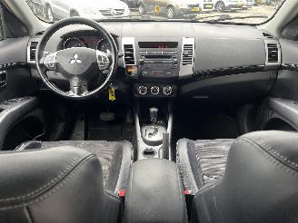 Mitsubishi Outlander Outlander (CW) SUV 2.0 16V 4x2 (4B11) [108kW]  (11-2006/11-2012) picture 13