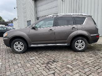 Mitsubishi Outlander Outlander (CW) SUV 2.0 16V 4x2 (4B11) [108kW]  (11-2006/11-2012) picture 4