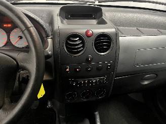 Peugeot Partner Partner Combispace MPV 1.6 16V (TU5JP4(NFU)) [80kW]  (07-2001/03-2008)= picture 20