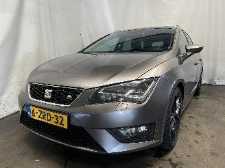damaged passenger cars Seat Leon Leon ST (5FF) Combi 5-drs 1.4 TSI ACT 16V (CZEA) [110kW]  (05-2014/08-=
2020) 2015/3
