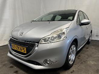 Unfallwagen Peugeot 208 208 I (CA/CC/CK/CL) Hatchback 1.2 Vti 12V PureTech 82 (EB2F(HMZ)) [60k=
W]  (03-2012/12-2019) 2012/12