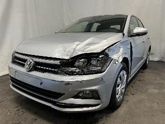Voiture accidenté Volkswagen Polo Polo VI (AW1) Hatchback 5-drs 1.0 TSI 12V (DXTA) [70kW]  (06-2017/...)= 2020/7