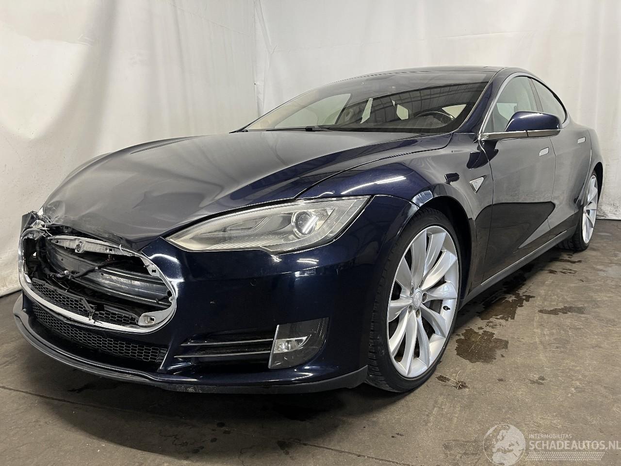 Tesla Model S Model S Liftback 85 (L1S) [270kW]  (09-2012/02-2016)